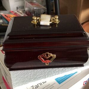 Bombay Company- Pennsylvania tea pot jewelry box